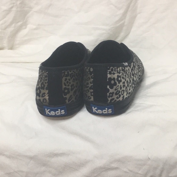 Keds black floral print. - Picture 3 of 8